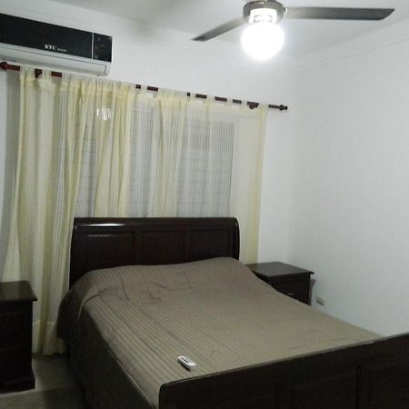 Апартаменты Residencial Vista Del Bosque Сантьяго-де-лос-Кабальерос Экстерьер фото